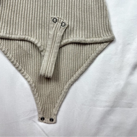 Abercrombie & Fitch Knit Bodysuit - Picture 7 of 7